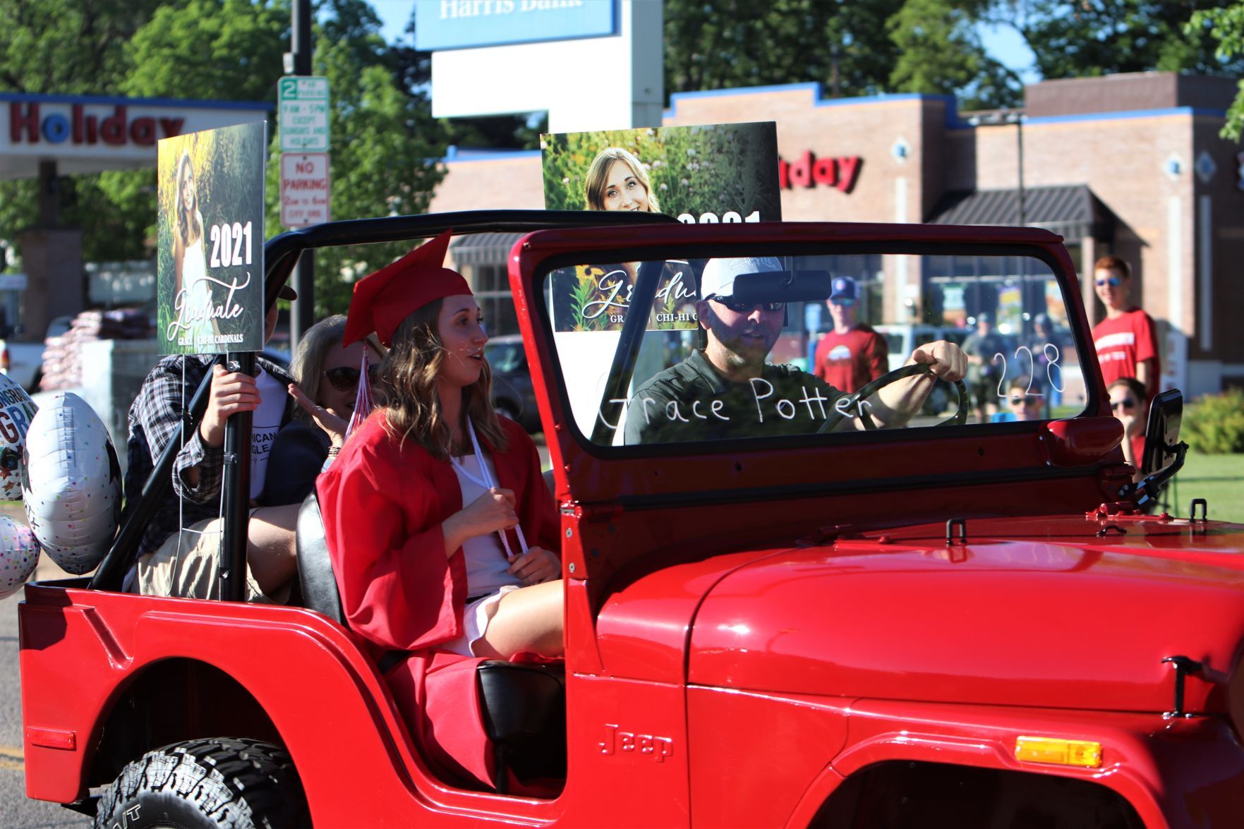2021 Chippewa Falls High School Graduation Parade
